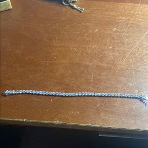 Tennis bracelet